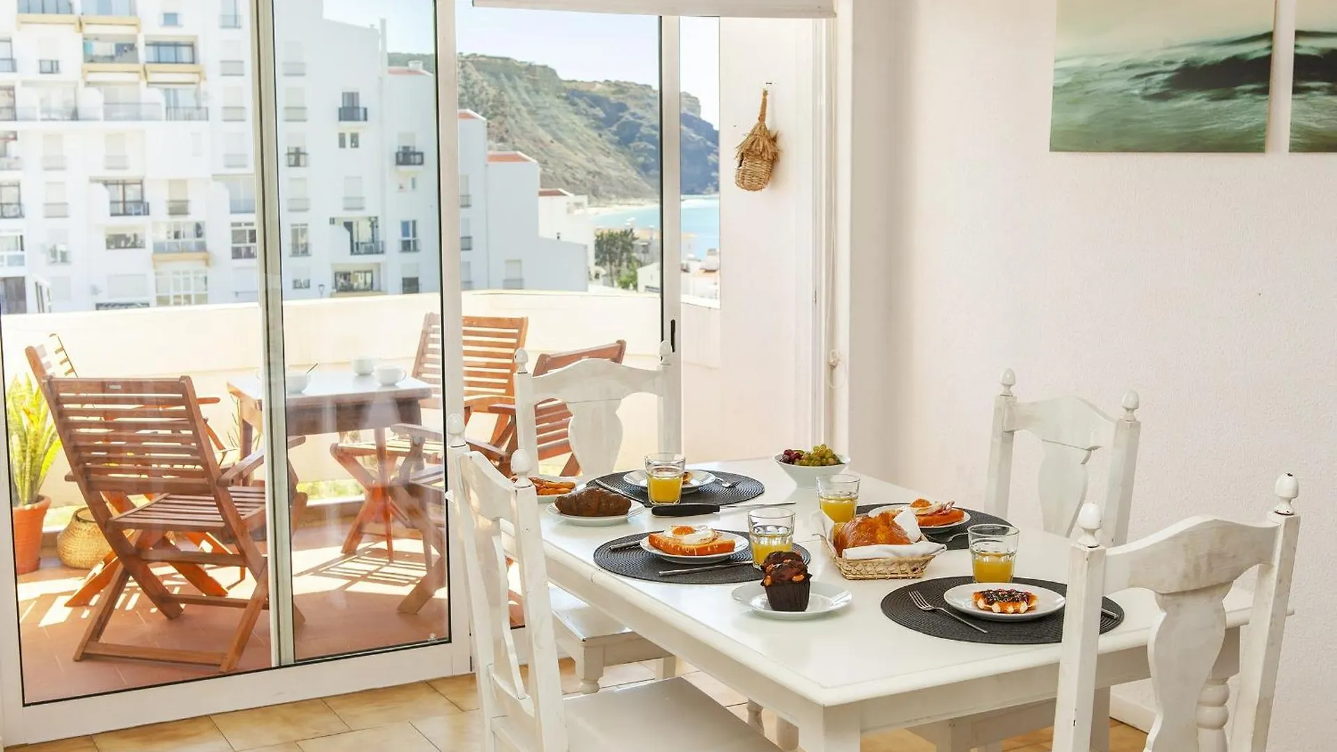 B68 - Luz Vista Mar Apartment 0*,  Portugal