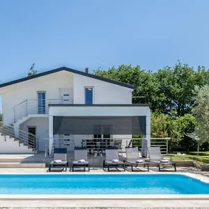 Aleya Mit Pool Ferienhaus Medulin